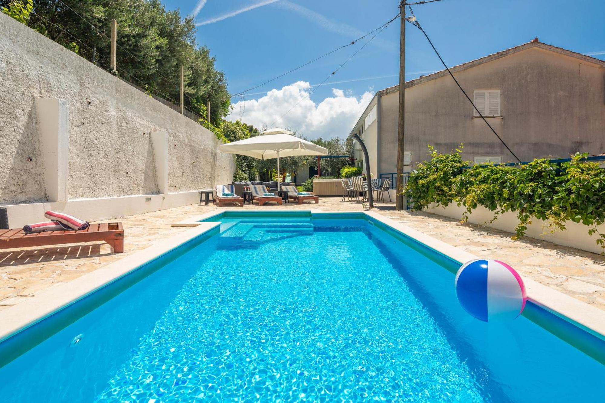 Caleta Seaview - Pool & Jacuzzi